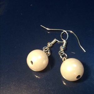 Gem Kiss Earrings  